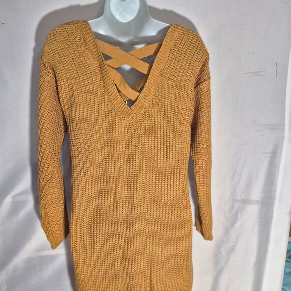NO COMMENT sweater dress/long sweater, Gold knit in size Medium - Picture 3 of 16